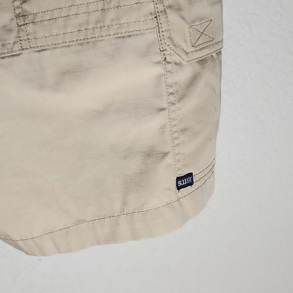 5.11 Tactical Shorts Mens Size 36 Beige Cargo Multiple Pockets FLAWED - Picture 5 of 12